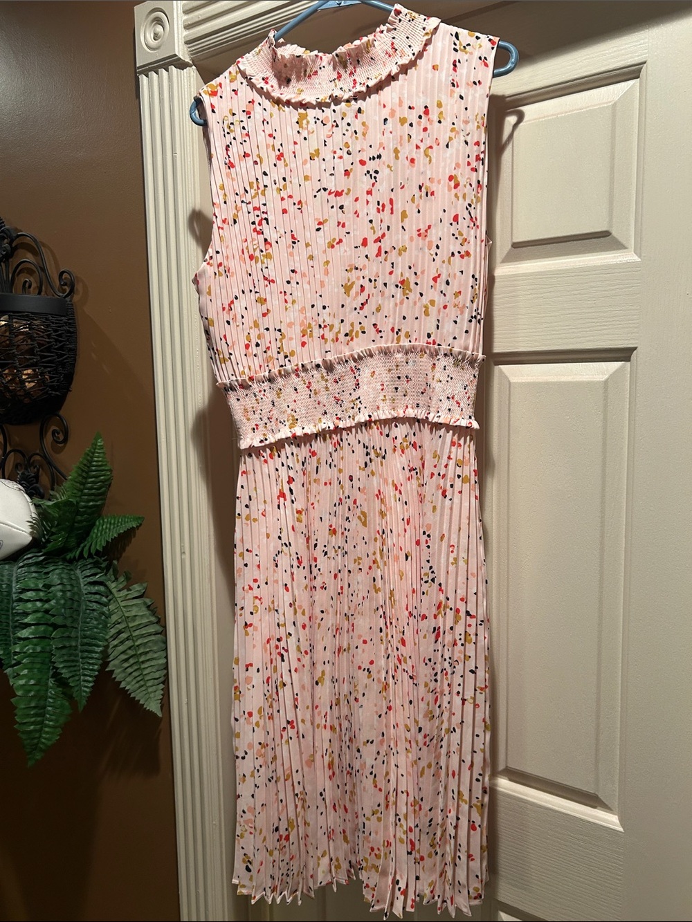 Nannette Pink Pleated Sleeveless Floral Print Midi Dress